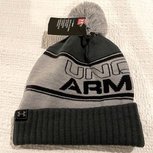 NWT Under Armour Pom Pom Warm 🔥 Beanie Hat!